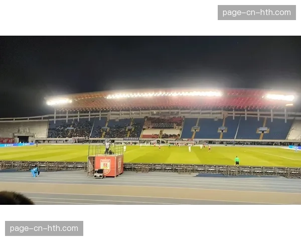 长春亚泰主场草皮将进行紧急修缮,多名球员赛后反映场地松软影响蹬地发力与跑动 长春亚泰主场草皮将进行紧急修缮,多名球员赛后反映场地松软影响蹬地发力与跑动